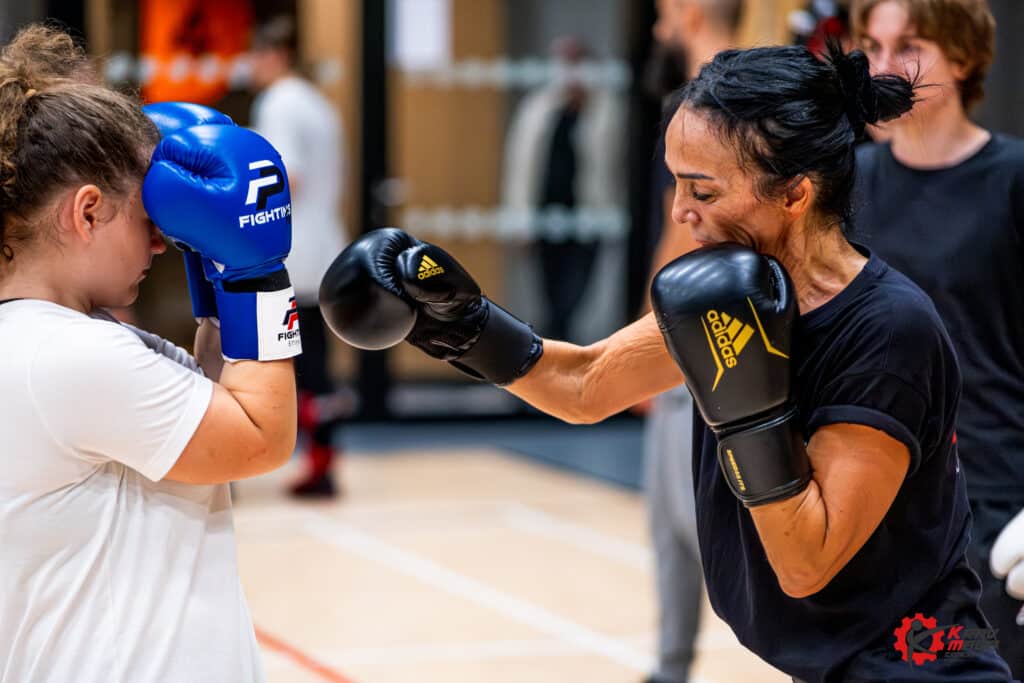 illustration de notre cours ladies defense au krav maga de mons 