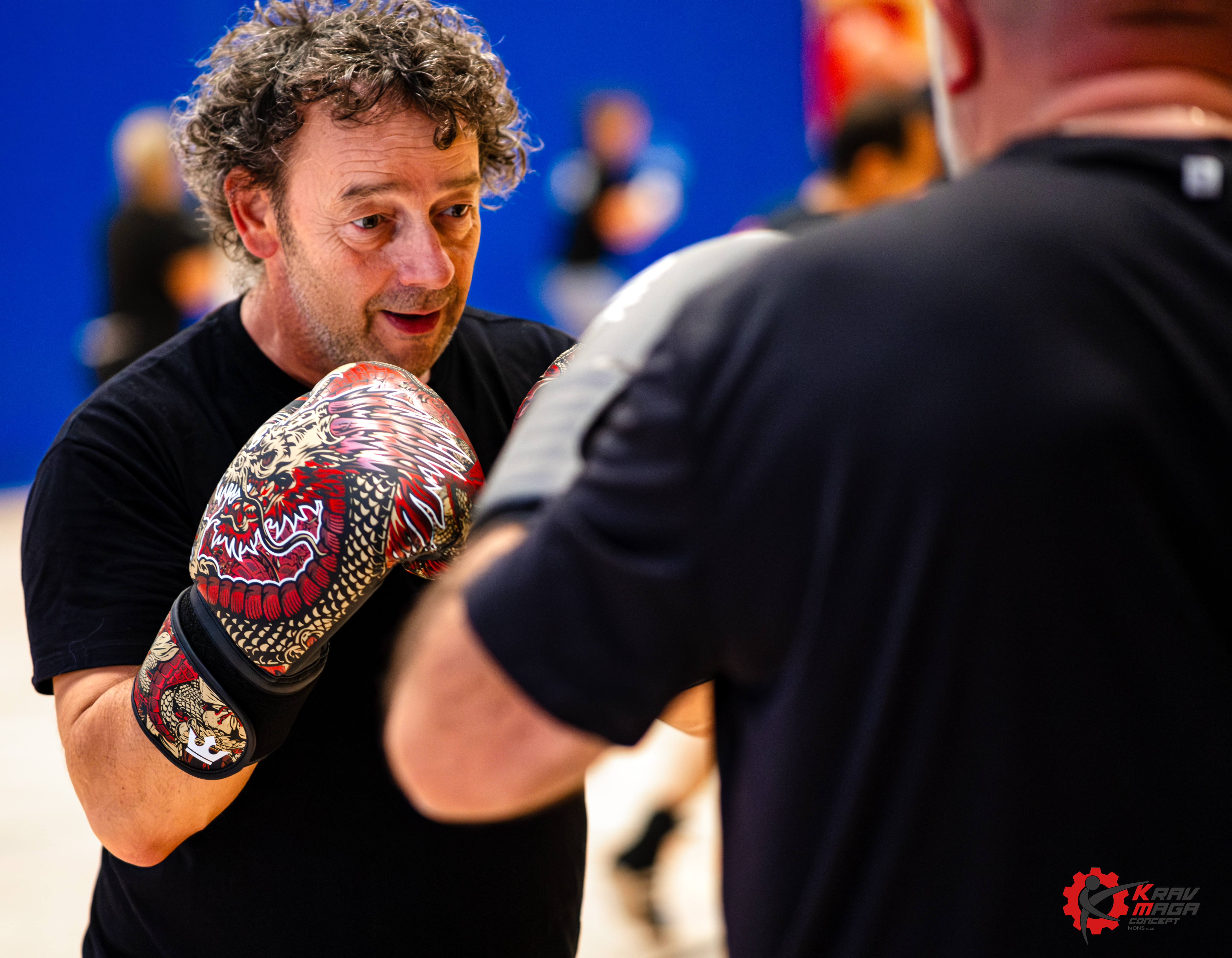 Pratiquants réalisant un combat encadré à Krav Maga Mons