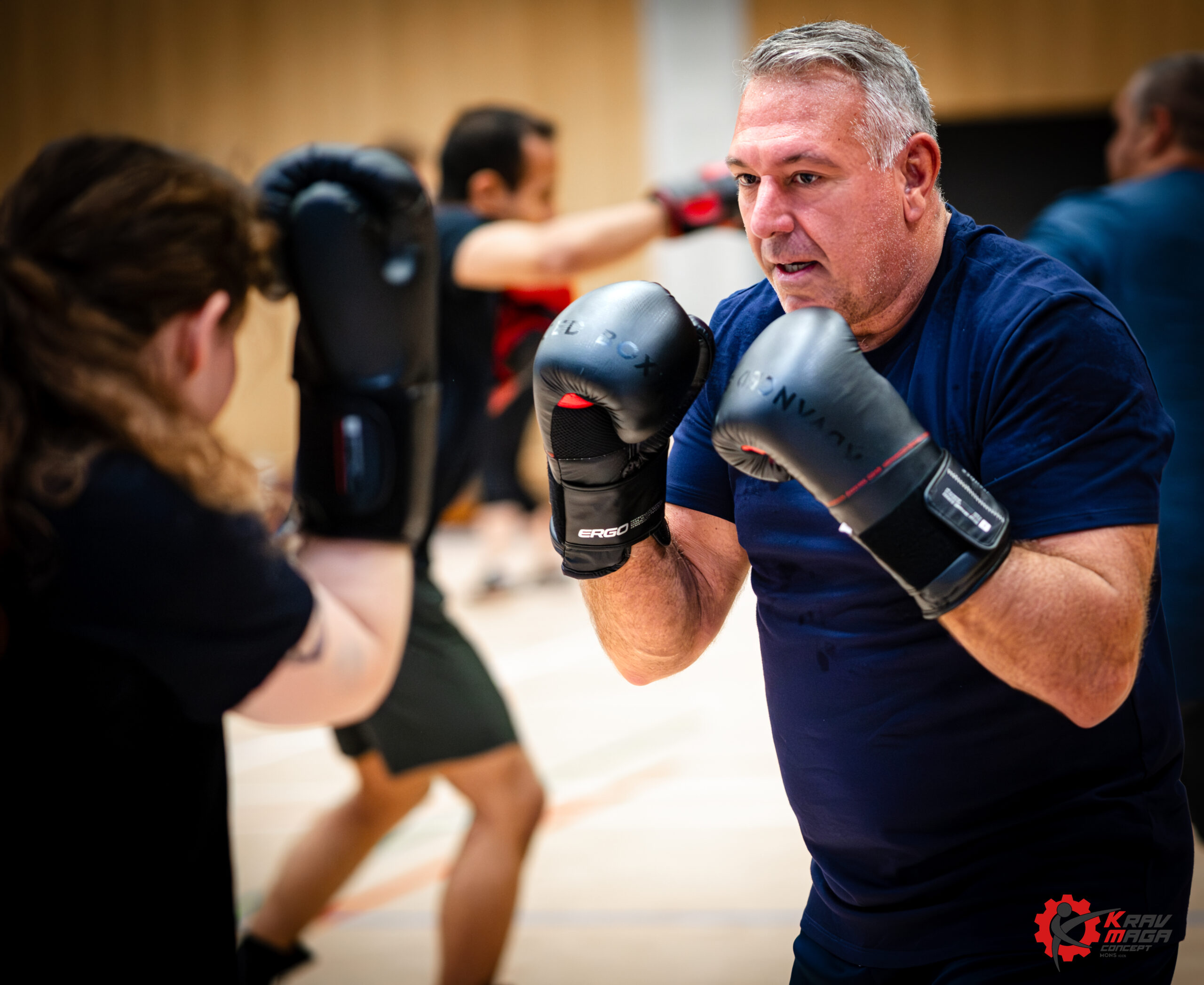 Combat encadré entre deux pratiquants à Krav Maga Lasne